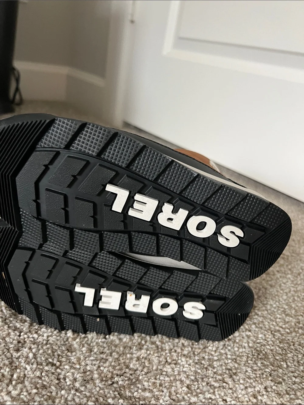 Sorel Tan and Black Insulated Winter Boots
